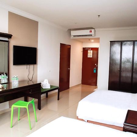 Hotel Green Park Temerloh Exterior photo