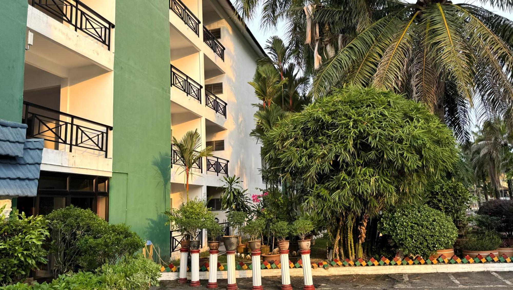 Hotel Green Park Temerloh Exterior photo